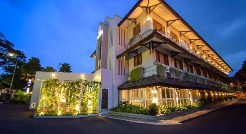 Hotel Nyland Pasteur Bandung Ngoại thất bức ảnh